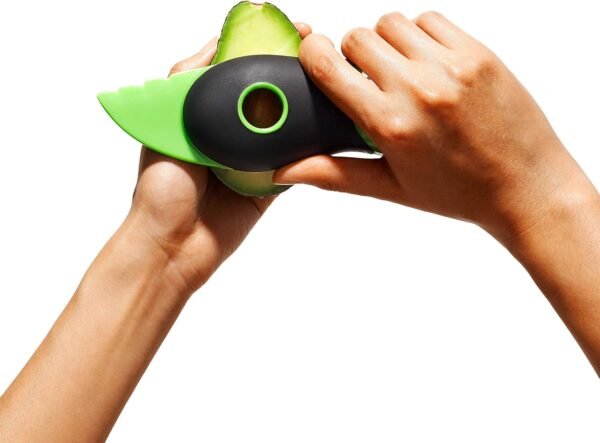 81NEcbTxukL._AC_SL1500_.jpg OXO Good Grips 3-in-1 Avocado Slicer - Green