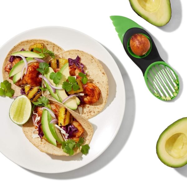 81fWeLx8MOL._AC_SL1500_.jpg OXO Good Grips 3-in-1 Avocado Slicer - Green